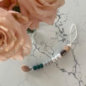 NWOT Pacifier Clip in Philadelphia Eagle Colors